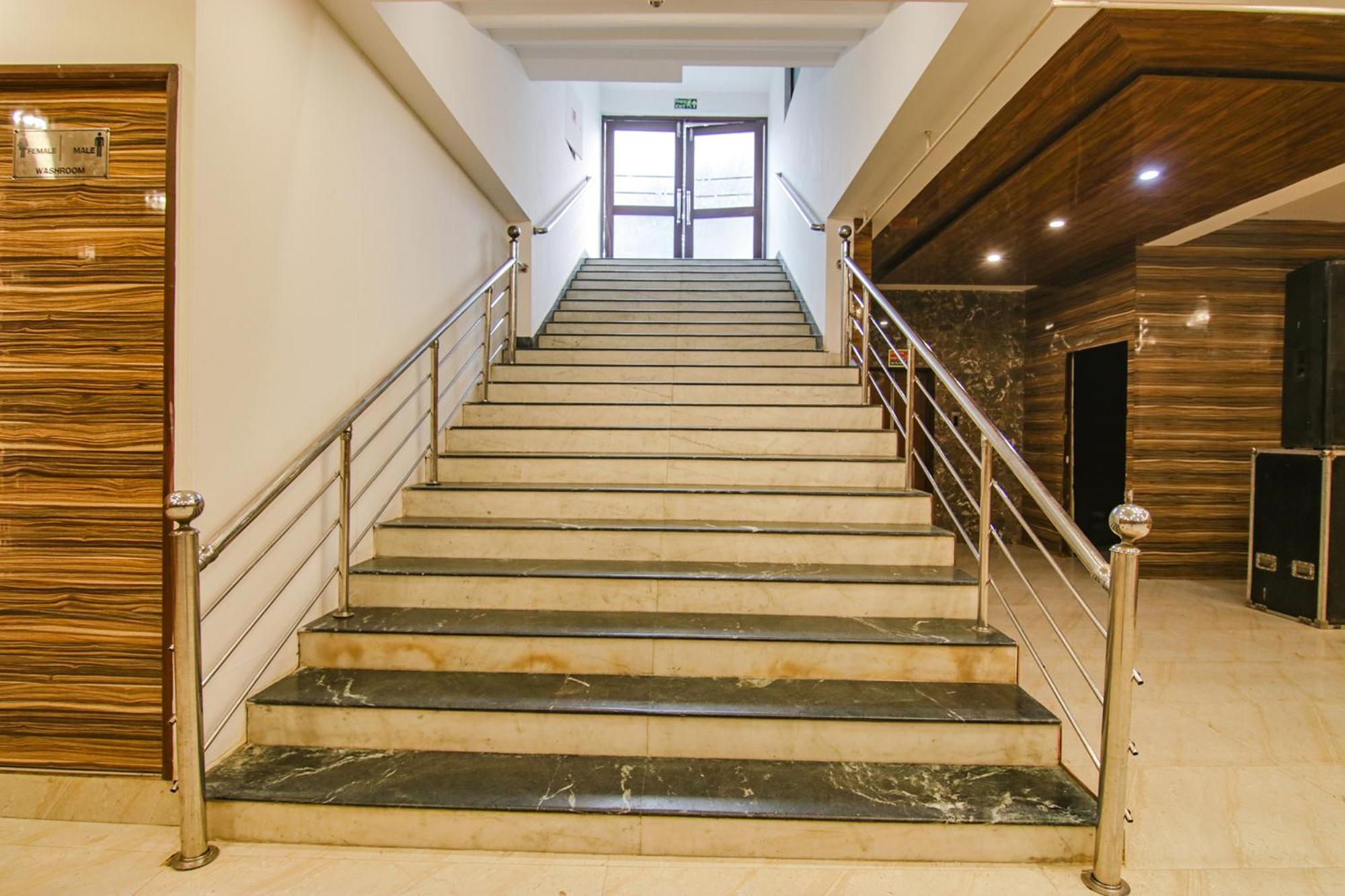 Fabhotel Prime The Rivlet Mg Road Gurgaon Zewnętrze zdjęcie